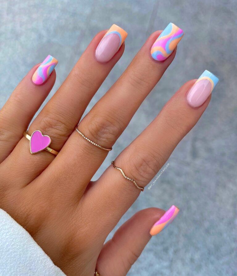 25+ Simple Summer Nail Ideas That Are Cute & Easy