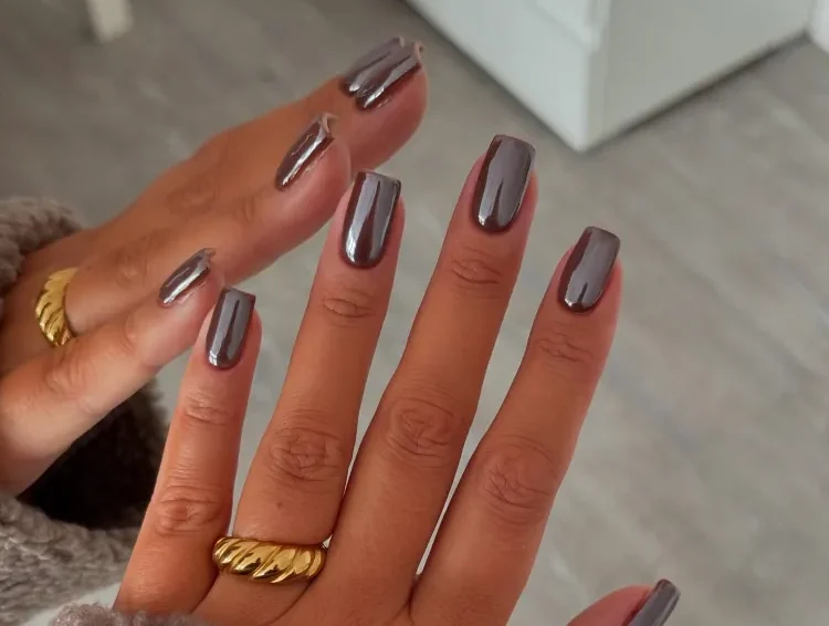 16 Gorgeous Chrome Fall Nails That Feel Luxe